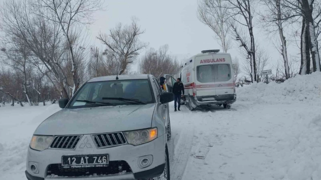 Karlı yollar aşıldı, kalp hastası muhtar için ekipler seferber oldu