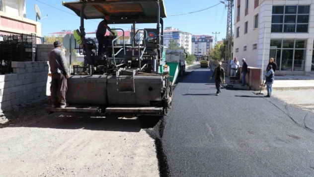 Kars'a kayyumla hizmet geldi