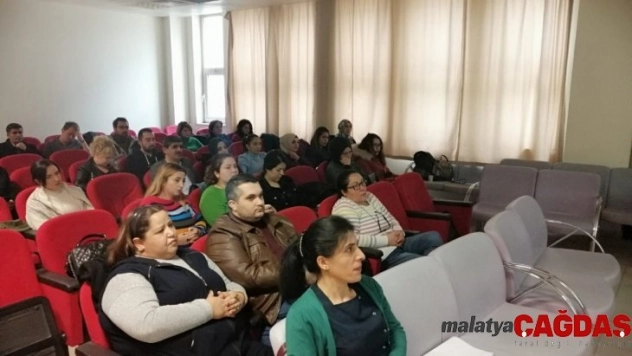 Kars'ta 'Hastane Afet Planı' uygulayıcı eğitimi verildi