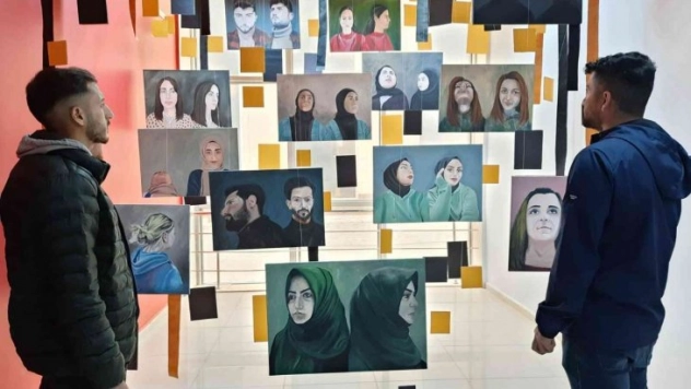 Kars'ta, 'Kimler-Kimlikler' resim sergisi