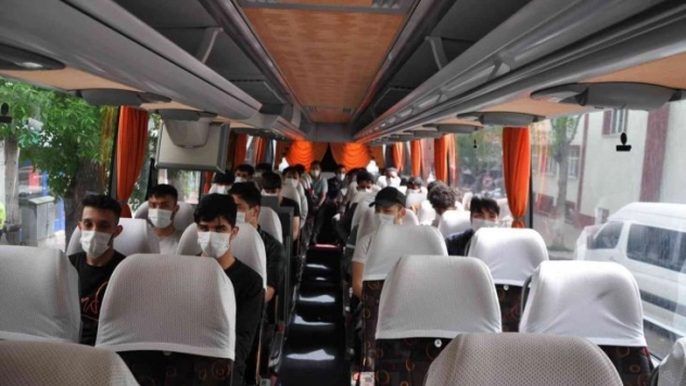 Kars'ta 74 düzensiz göçmen sınır dışı ediliyor