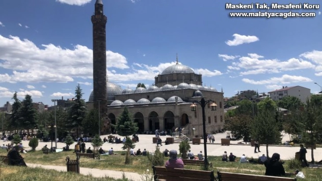 Kars'ta camilerde yağmur duası edildi