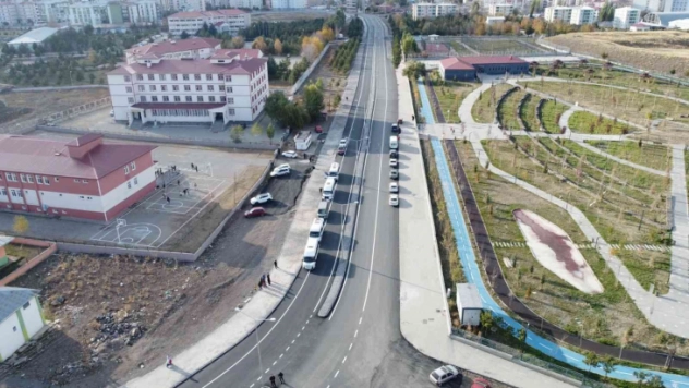 Kars'ta mahalleler modern yollara kavuştu