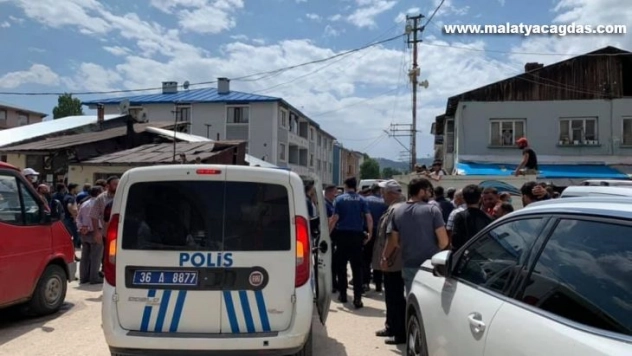 Kars'ta taşlı sopalı 'hayvan otlatma' kavgası: 8 yaralı