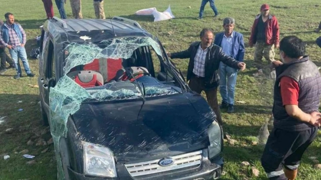 Kars'ta trafik kazası: 4 yaralı