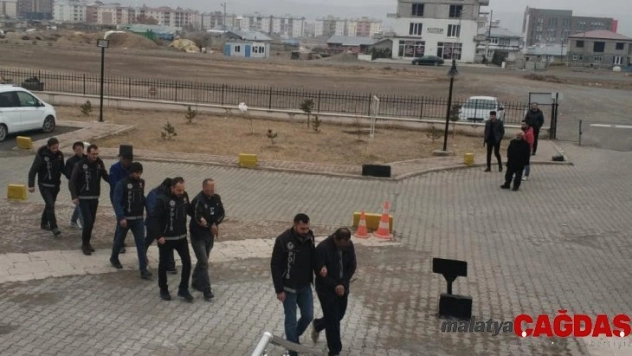 Kars'ta uyuşturucu taciri 4 kişi tutuklandı
