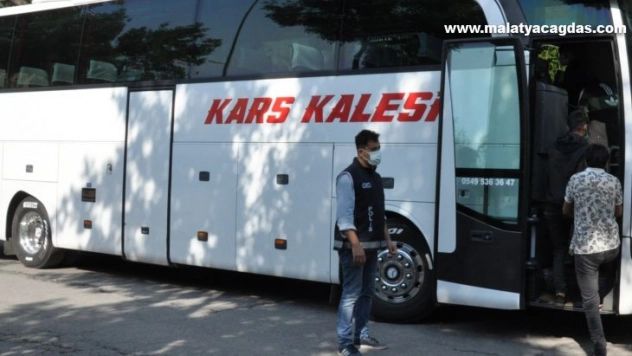 Kars'ta yakalanan düzensiz göçmenler sınır dışı edilecek