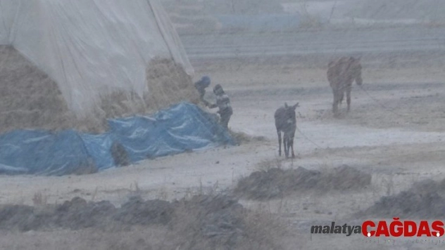 Kars'ta yoğun kar yağışı