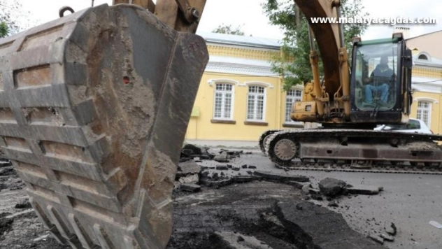 Kars'ta yol yapım çalışmaları sürüyor