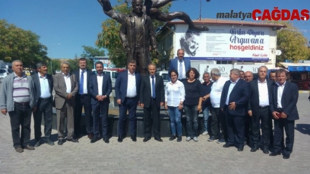 Başkan Tugay'dan Arguvan Belediyesine ziyaret