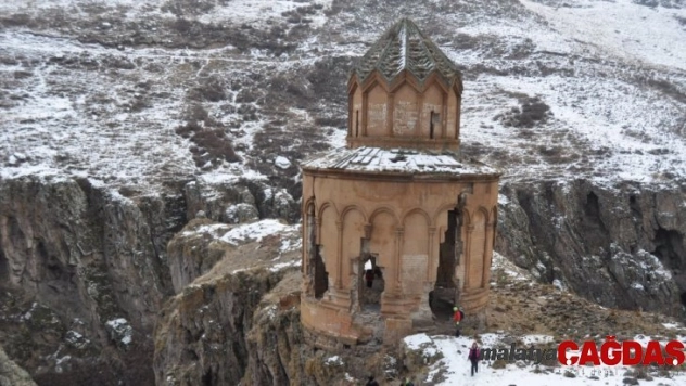 Karslı dağcılar yeni rotalarla turizme hizmet veriyor
