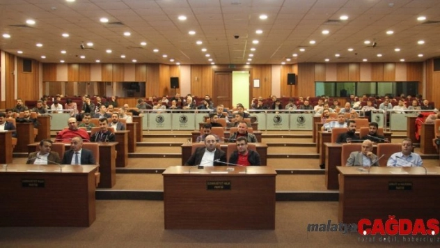 Kartal Belediyesi'nden erkek çalışanlara 'Kadına Yönelik Şiddetle Mücadele' semineri