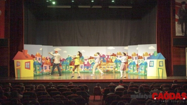 Kartallı çocukların yarıyıl tatili şenlik havasında geçiyor