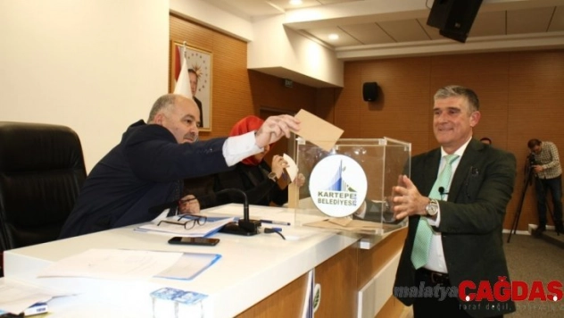 Kartepe'de yılın ilk meclis toplantısı gerçekleştirildi