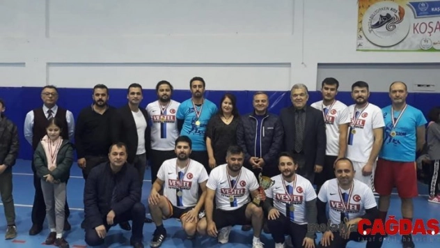 Kaş'ta voleybolun şampiyonu belli oldu