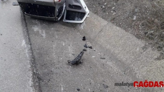 Kastamonu'da yoldan çıkan otomobil takla attı: 2 yaralı