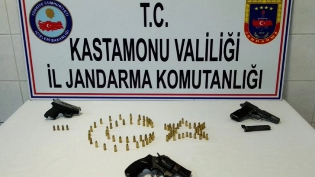 Kastamonu'da uyuşturucu ve silah kaçakçılığı operasyonu