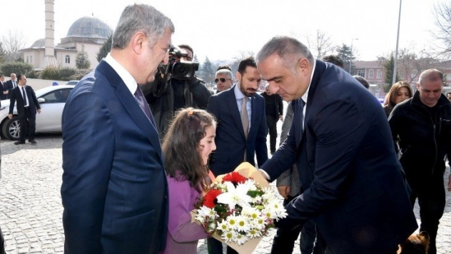 Katkı Sunmak Amacıyla Çalışmalar Yürütüyoruz