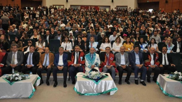 KAÜ'de mezuniyet heyecanı