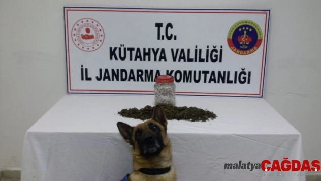 Kavanoz içinde uyuşturucu ele geçirildi