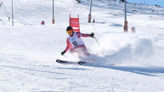 Kayak turnuvaları nefes kesti