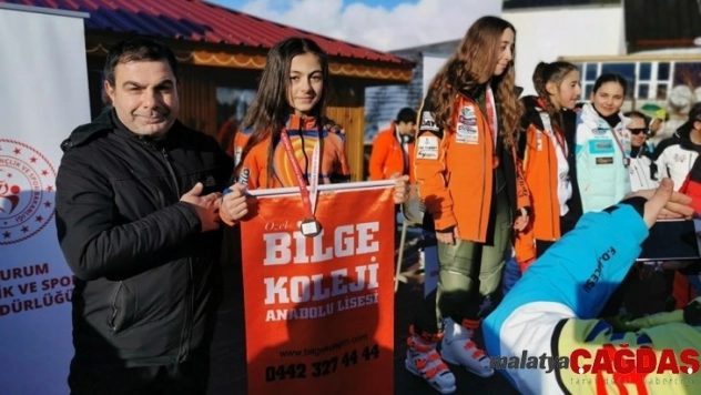 Kayakta Özel Bilge Koleji damgası
