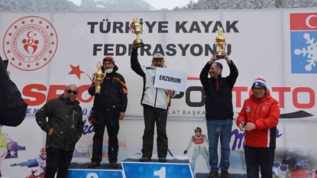 Kayakta şampiyonlar belli oldu