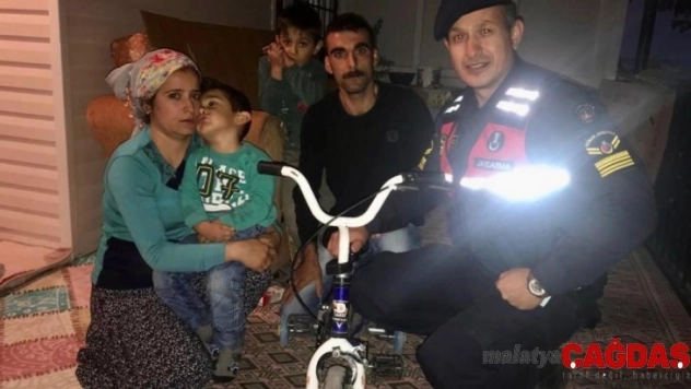 Kayıp 3 yaşındaki Umut'u, jandarma ekipleri buldu