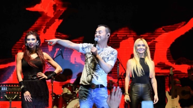 Kayısı Festivali, Eypio ve Serdar Ortaç konserleriyle sona erdi