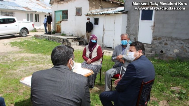 Kaymakam Avcı'dan Kıbrıs gazisine madalya