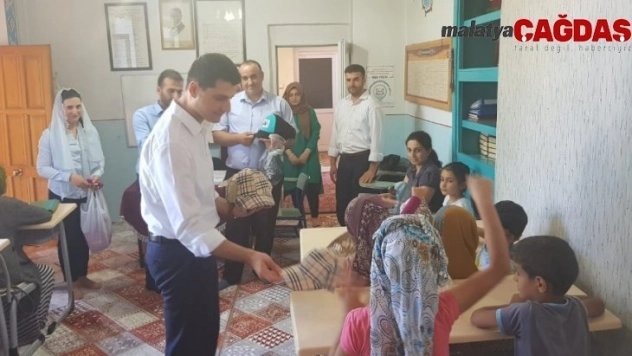 Kaymakam Aydın'dan öğrencilere ziyaret