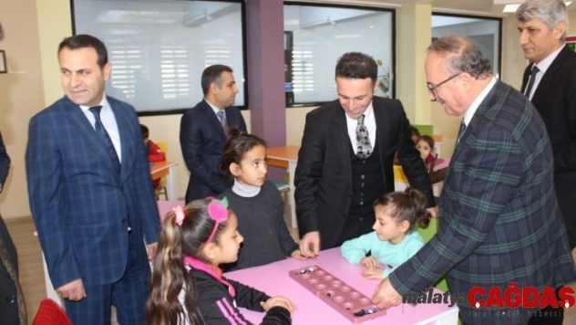 Kaymakam Doğan, Atatürk İlkokulunda incelemelerde bulundu