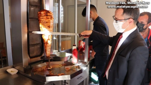 Kaymakam Koç esnafla bir araya geldi