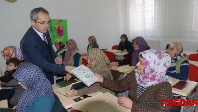 Kaymakam Pişkin, Kız Kur'an Kursu öğrencilerini ziyaret etti