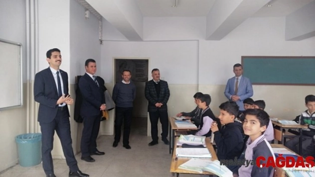 Kaymakam Teke okulları denetledi