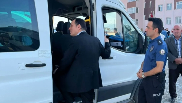 Kaymakam Türker okul servislerini denetledi