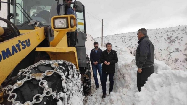 Kaymakam Ünsal, karla mücadele çalışmalarını inceledi
