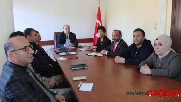 Kaymakamlar kadına şiddeti önlemek için toplandı