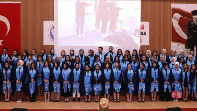 KAYÜ Develi Hüseyin Şahin MYO, 15. Dönem Mezunlarını Verdi