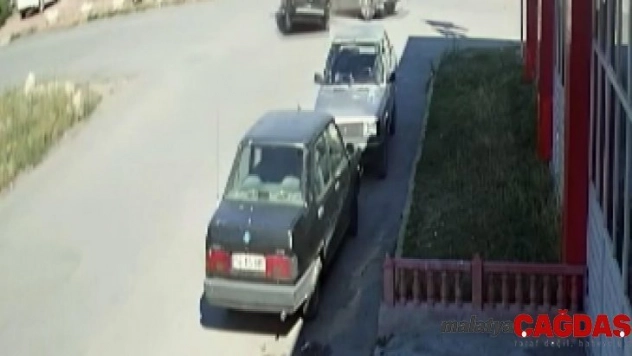 Kaza anı güvenlik kamerasında