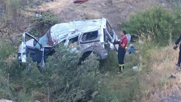 kazada ağır yaralanan 2 kişi öldü