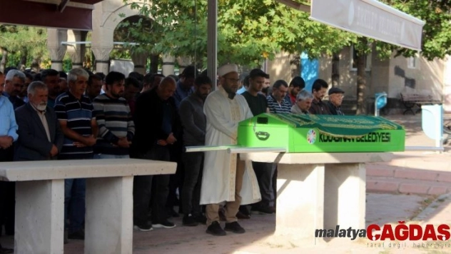 Kazada hayatını kaybeden genç son yolculuğuna uğurlandı