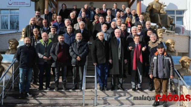 Kazım Kurt Hacı Bektaş Veli Vakfı ve Derneği'ni ziyaret etti