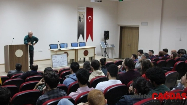 Kemer Denizcilik Fakültesi'nde Türkiye limanları konuşuldu