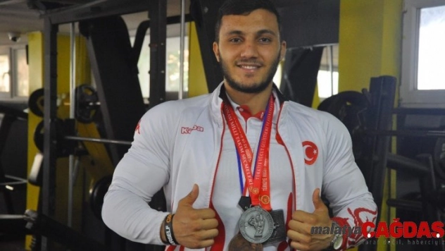 Kerim Boyraz, dünya şampiyonluğu hedefine ulaştı