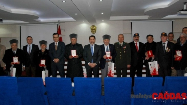 Kıbrıs Gazileri için madalya tevci töreni yapıldı