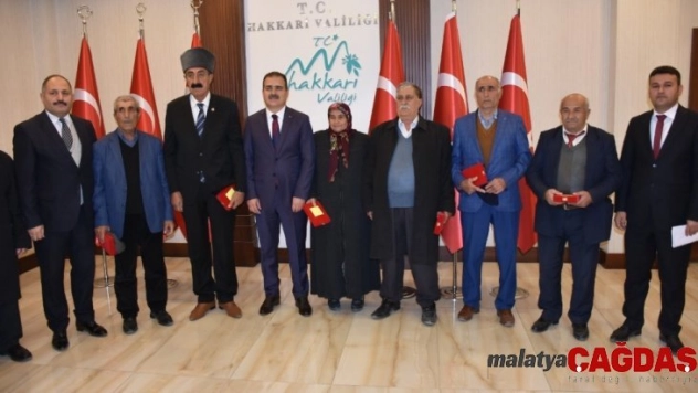 Kıbrıs gazilerine madalya ve berat takdimi