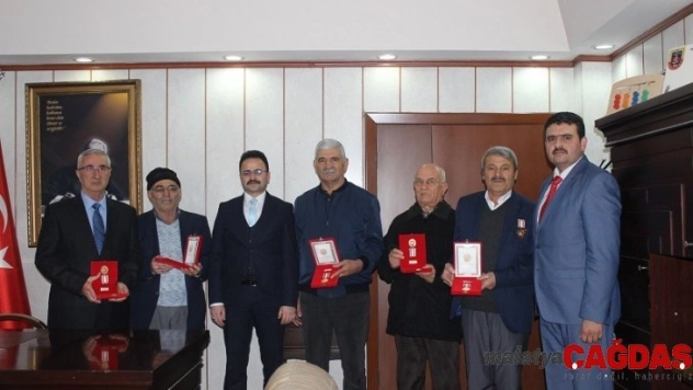 Kıbrıs gazilerine madalya