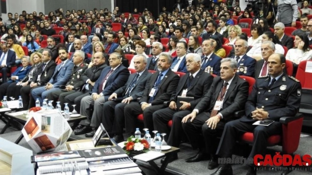 Kıbrıs'ta Tabip Binbaşı Nihat İlhan ve şehit ailesi anısına panel ve anma töreni