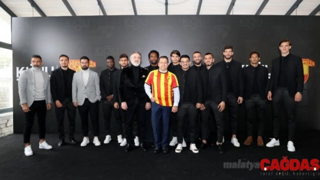 Kiğılı, Göztepe'nin resmi giyim sponsoru oldu